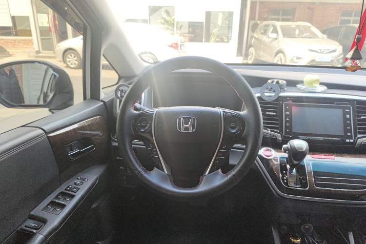Used Honda Odyssey 2015 Revised Version 2.4L Supreme Edition Steering Wheel