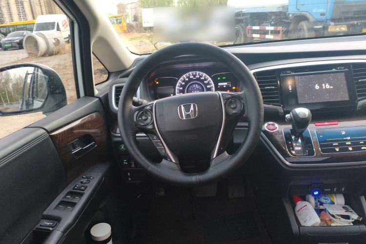 Used Honda Odyssey 2015 Updated Version 2.4L Smart Edition Steering Wheel