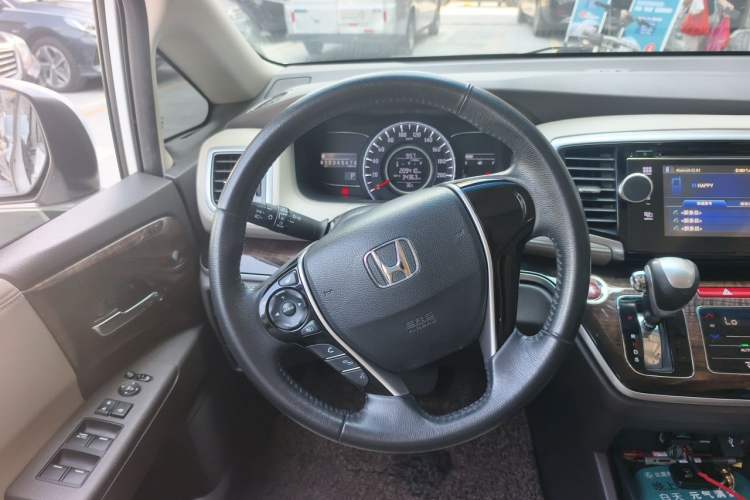 Used Honda Odyssey 2015 2.4L Luxury Edition Steering Wheel