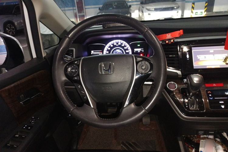 Used Honda Odyssey 2015 Updated Version 2.4L Smart Edition Steering Wheel