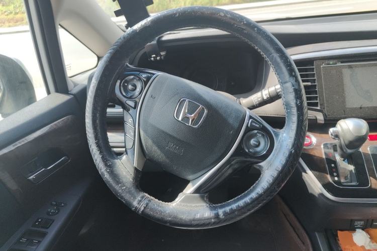Used Honda Odyssey 2015 Updated Version 2.4L Smart Edition Steering Wheel
