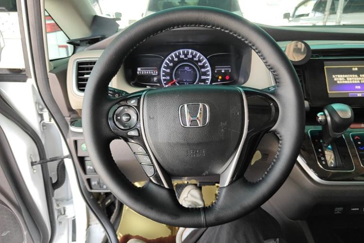 Used Honda Odyssey 2015 Revised 2.4L Luxury Edition Steering Wheel