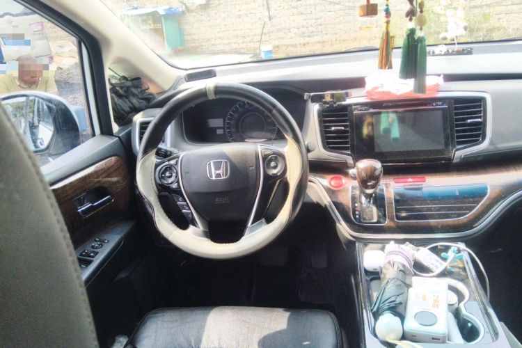 Used Honda Odyssey 2015 Updated Version 2.4L Smart Edition Steering Wheel