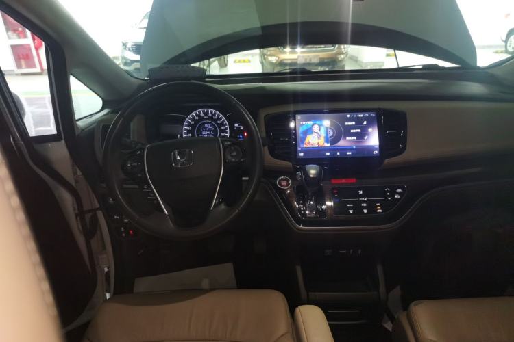 Used Honda Odyssey 2015 Updated Version 2.4L Smart Edition Steering Wheel