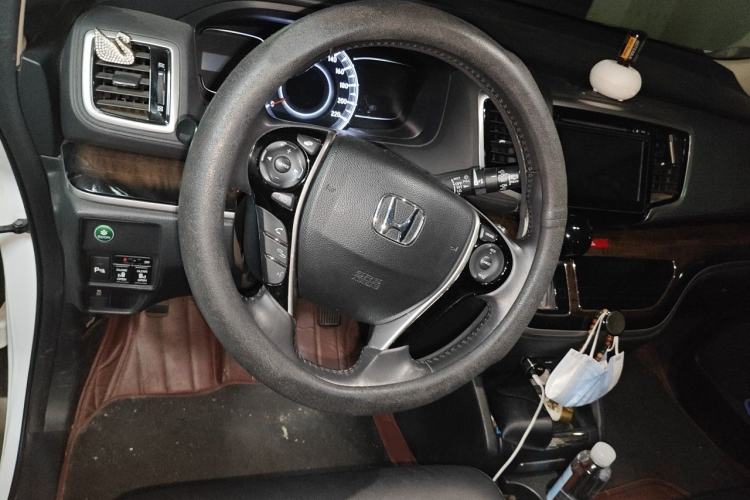 Used Honda Odyssey 2015 Revised 2.4L Luxury Edition Steering Wheel