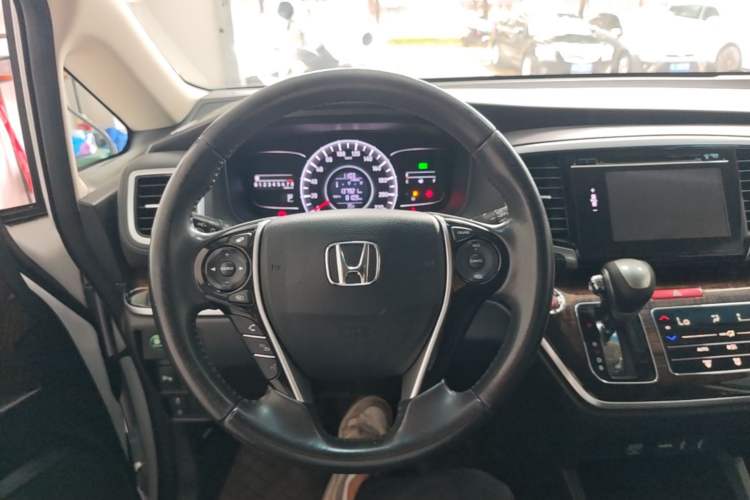 Used Honda Odyssey 2015 Updated Version 2.4L Smart Edition Steering Wheel