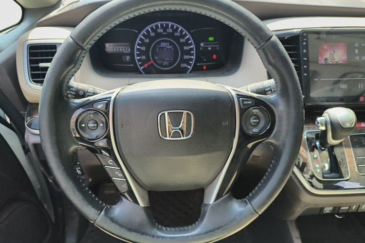 Used Honda Odyssey 2015 Updated Version 2.4L Smart Edition Steering Wheel