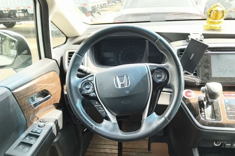 Used Honda Odyssey 2015 Updated Version 2.4L Smart Edition Steering Wheel