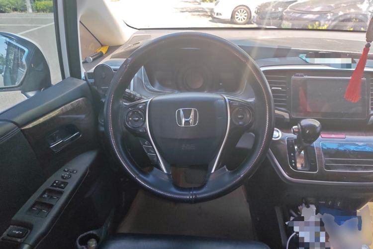 Used Honda Odyssey 2015 Updated Version 2.4L Smart Edition Steering Wheel