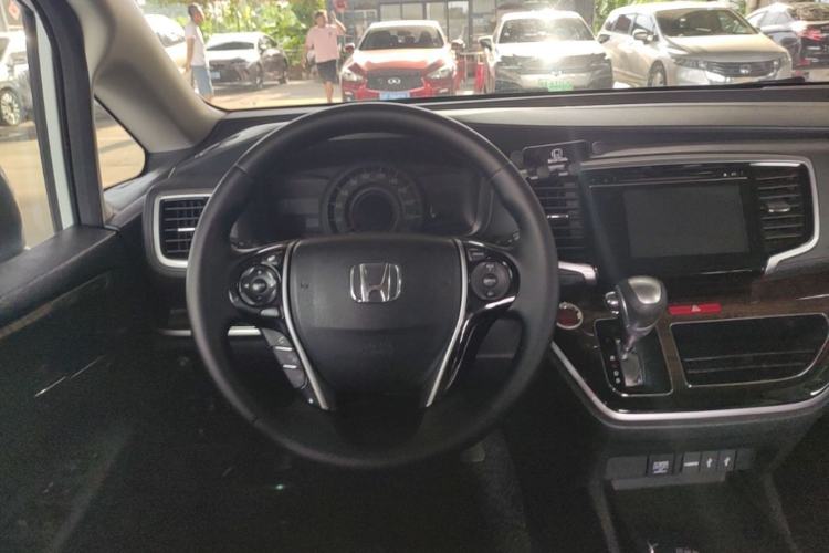 Used Honda Odyssey 2015 2.4L Smart Edition Steering Wheel
