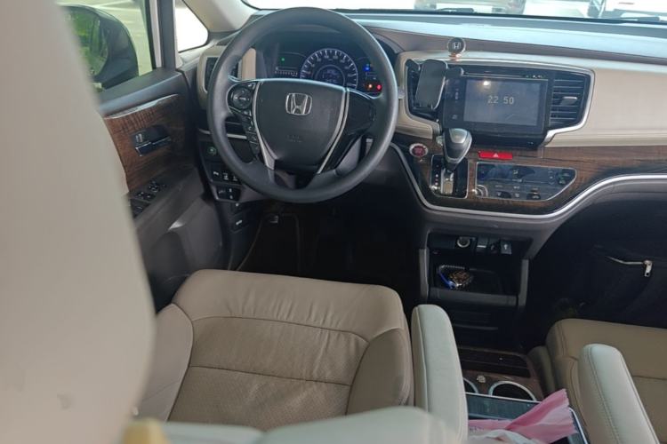 Used Honda Odyssey 2015 Revised 2.4L Luxury Edition Steering Wheel