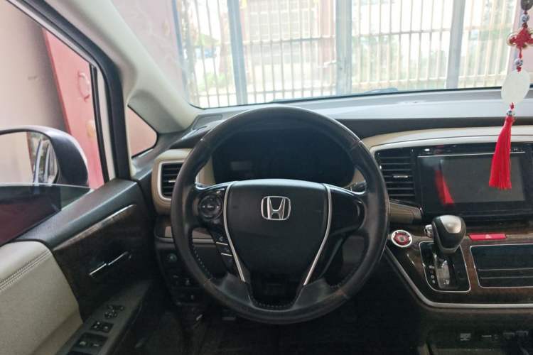 Used Honda Odyssey 2015 2.4L Luxury Edition Steering Wheel