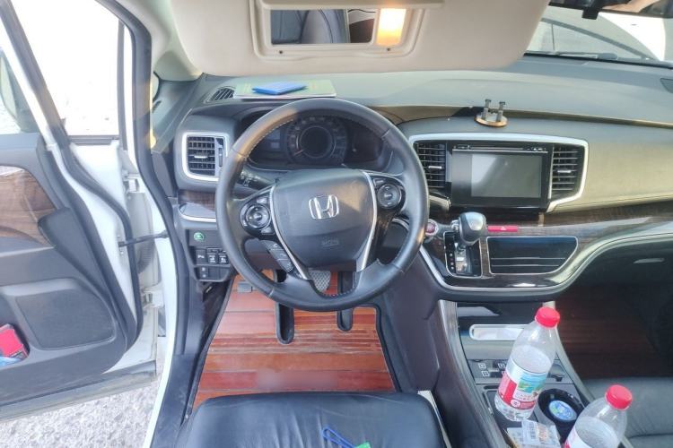 Used Honda Odyssey 2015 Updated Version 2.4L Smart Edition Steering Wheel