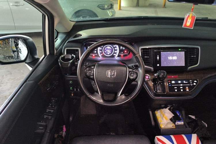 Used Honda Odyssey 2015 Updated Version 2.4L Smart Edition Steering Wheel