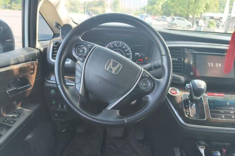 Used Honda Odyssey 2015 2.4L Smart Edition Steering Wheel
