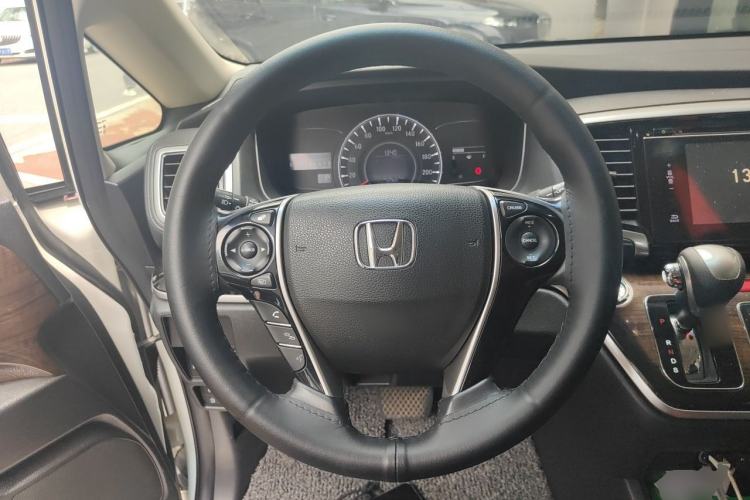 Used Honda Odyssey 2015 Updated Version 2.4L Smart Edition Steering Wheel