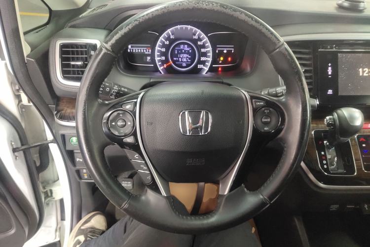 Used Honda Odyssey 2015 Updated Version 2.4L Smart Edition Steering Wheel