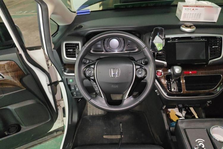 Used Honda Odyssey 2015 Updated Version 2.4L Smart Edition Steering Wheel