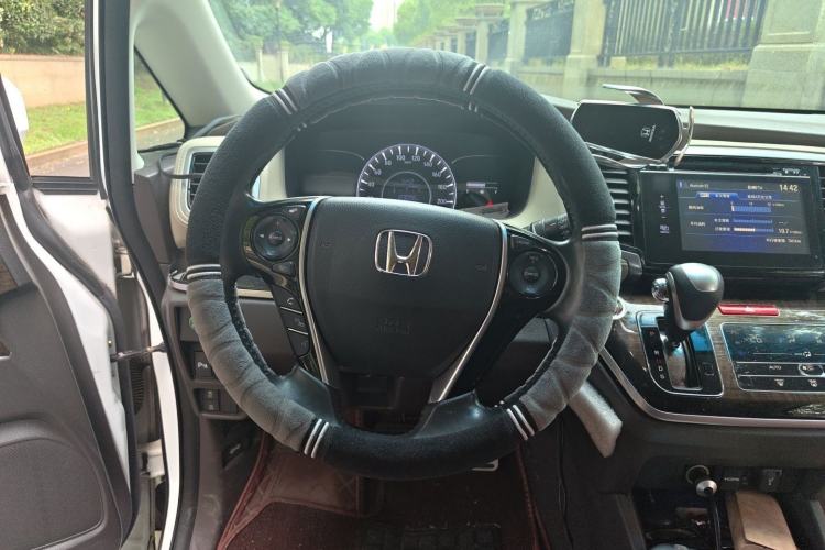 Used Honda Odyssey 2015 Updated Version 2.4L Smart Edition Steering Wheel