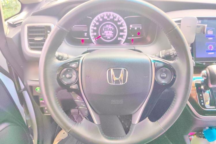 Used Honda Odyssey 2015 Updated Version 2.4L Smart Edition Steering Wheel