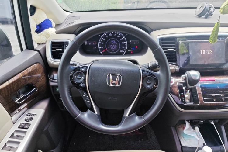 Used Honda Odyssey 2015 Updated Version 2.4L Smart Edition Steering Wheel