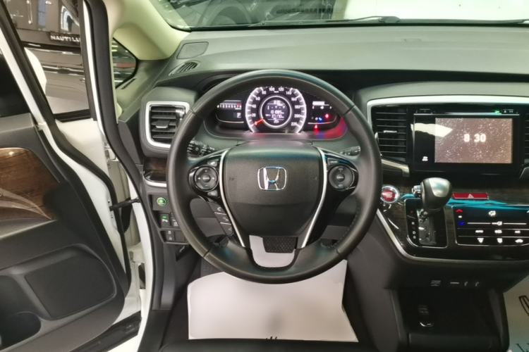 Used Honda Odyssey 2015 Updated Version 2.4L Smart Edition Steering Wheel