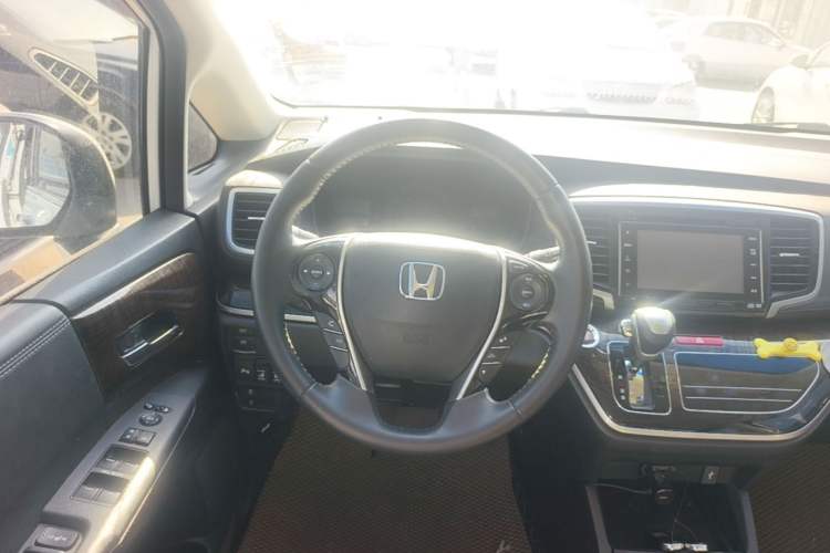 Used Honda Odyssey 2015 Revised Version 2.4L Supreme Edition Steering Wheel