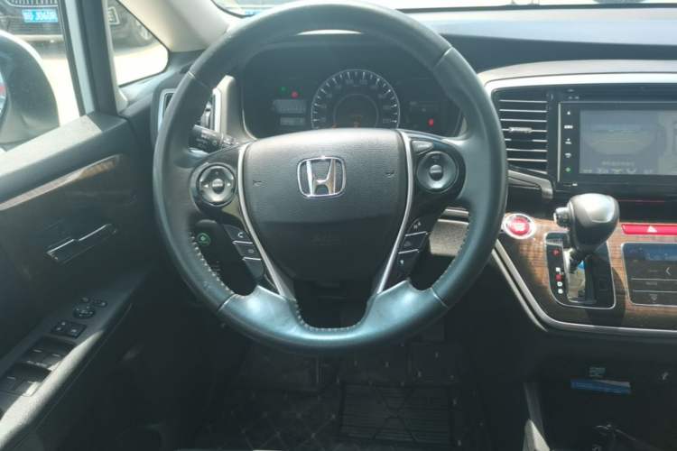 Used Honda Odyssey 2015 Revised Version 2.4L Supreme Edition Steering Wheel