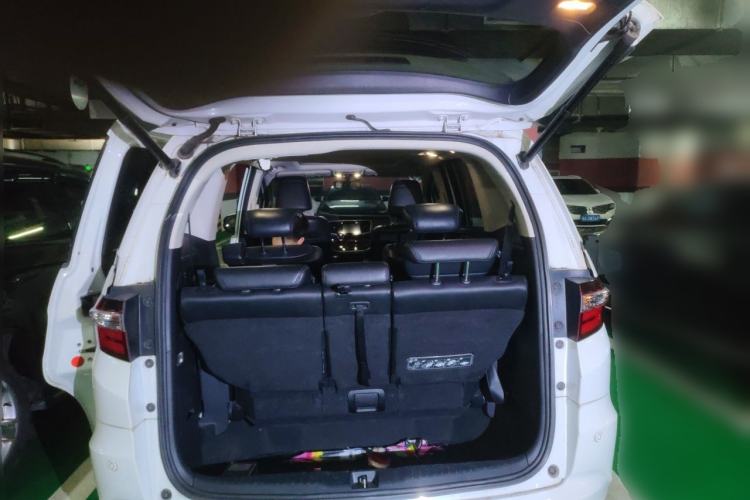 Used Honda Odyssey 2015 Updated Version 2.4L Smart Edition Trunk