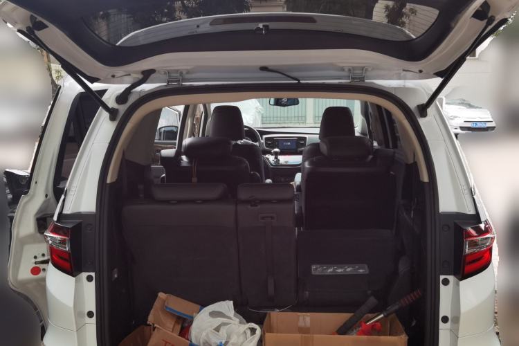 Used Honda Odyssey 2015 Updated Version 2.4L Smart Edition Trunk