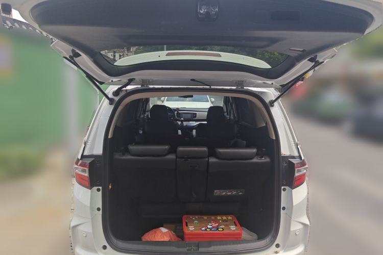 Used Honda Odyssey 2015 2.4L Supreme Edition Trunk