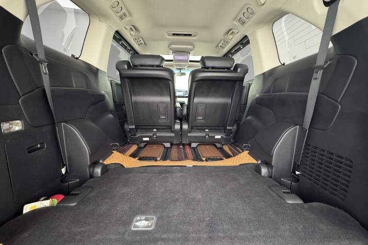 Used Honda Odyssey 2015 Revised Version 2.4L Supreme Edition Trunk