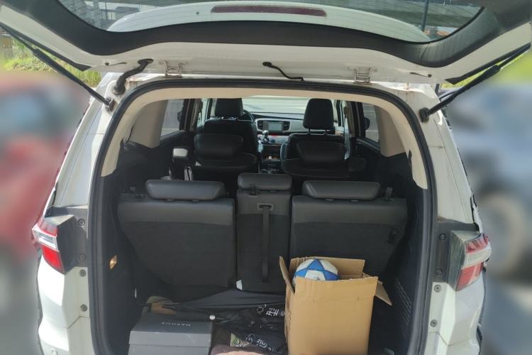 Used Honda Odyssey 2015 Updated Version 2.4L Smart Edition Trunk