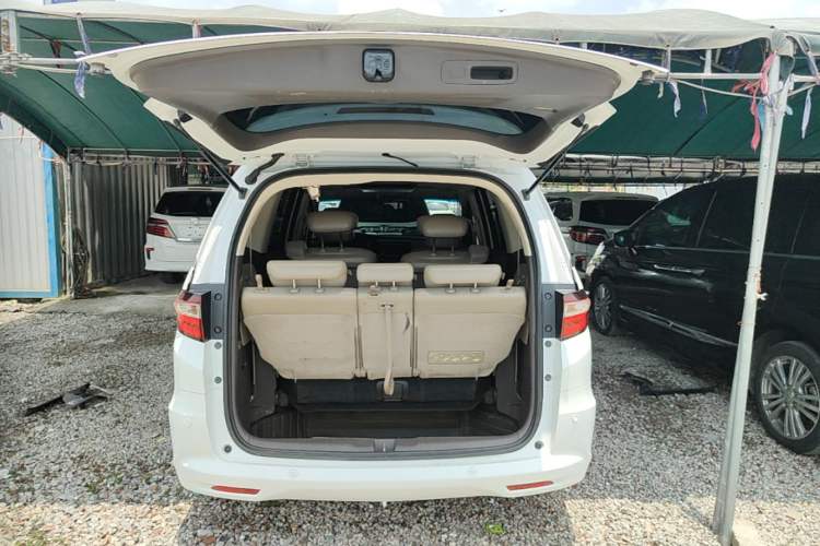 Used Honda Odyssey 2015 Revised 2.4L Luxury Edition Trunk