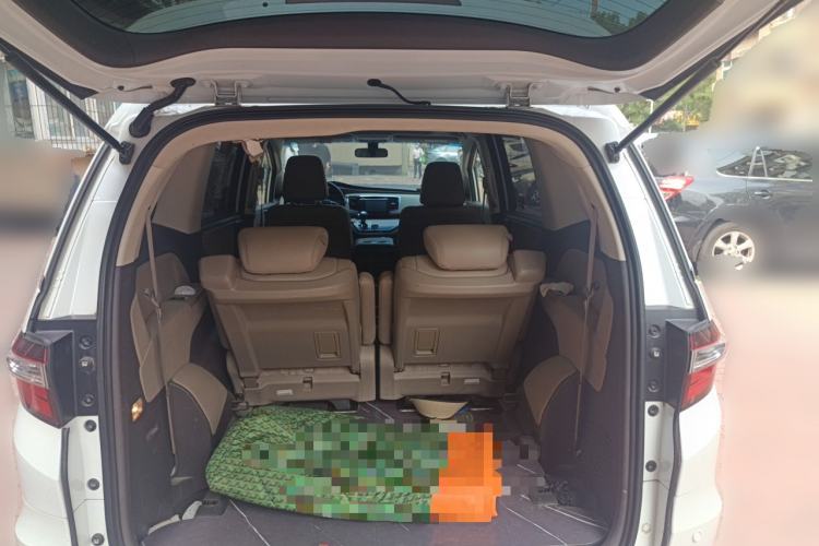 Used Honda Odyssey 2015 Revised 2.4L Luxury Edition Trunk