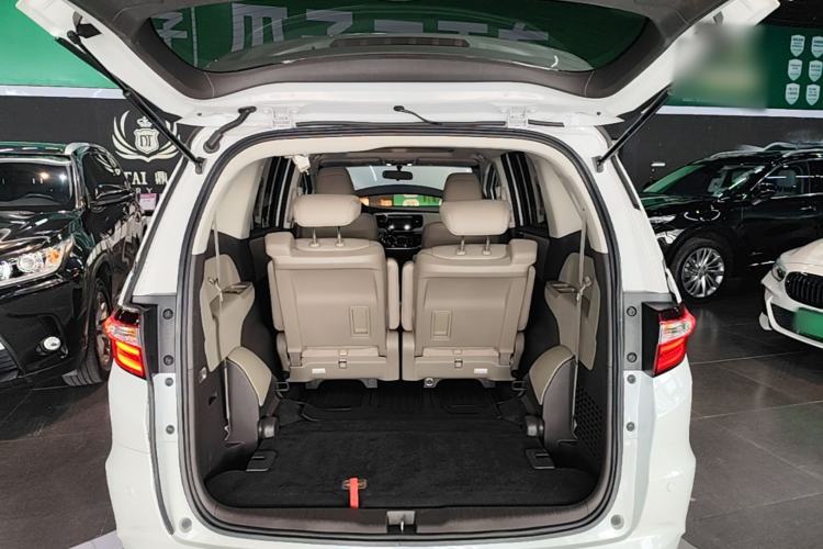 Used Honda Odyssey 2015 2.4L Smart Edition Trunk