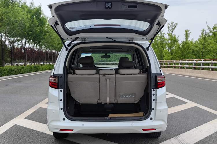 Used Honda Odyssey 2015 Revised 2.4L Luxury Edition Trunk