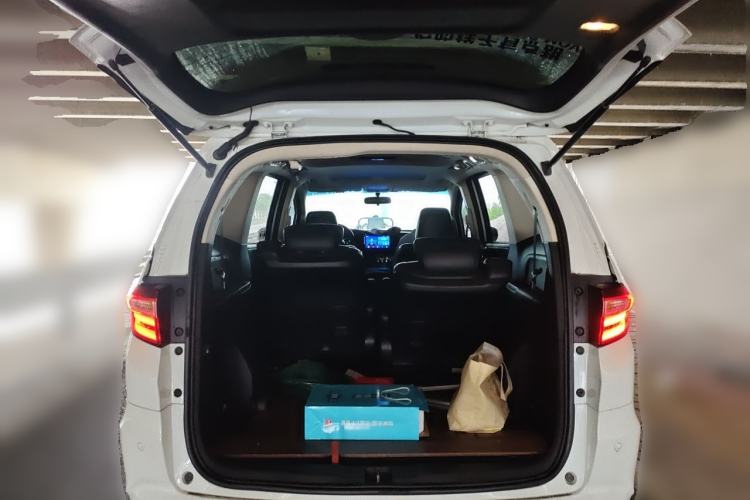 Used Honda Odyssey 2015 Updated Version 2.4L Smart Edition Trunk