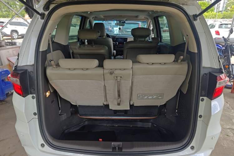Used Honda Odyssey 2015 Revised 2.4L Luxury Edition Trunk