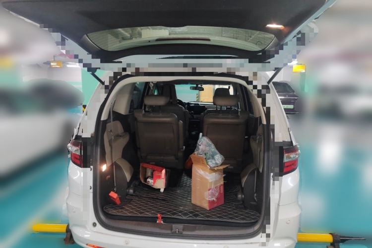 Used Honda Odyssey 2015 Updated Version 2.4L Smart Edition Trunk