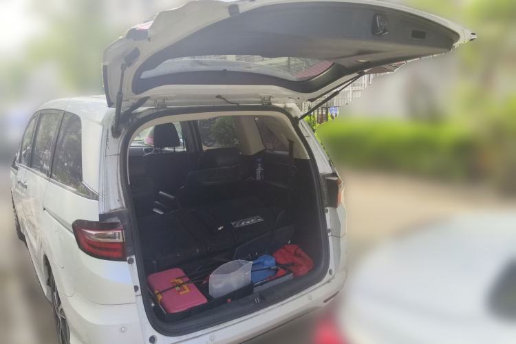 Used Honda Odyssey 2015 Updated Version 2.4L Smart Edition Trunk