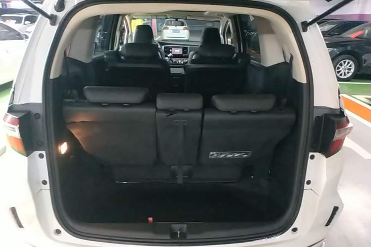Used Honda Odyssey 2015 2.4L Smart Edition Trunk