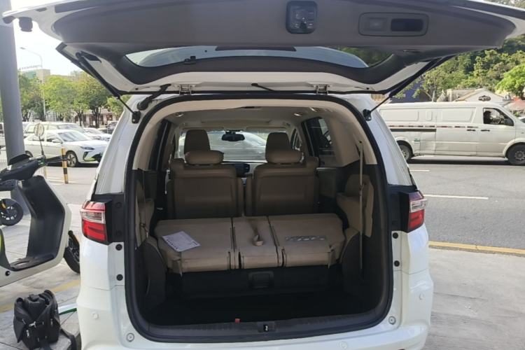 Used Honda Odyssey 2015 Updated Version 2.4L Smart Edition Trunk