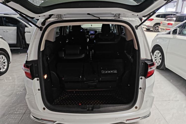 Used Honda Odyssey 2015 Updated 2.4L Smart Cool Version Trunk