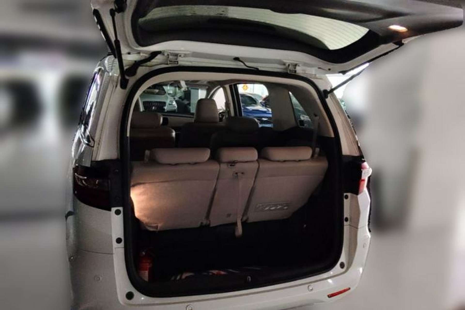 Used Honda Odyssey 2015 Revised 2.4L Luxury Edition Trunk