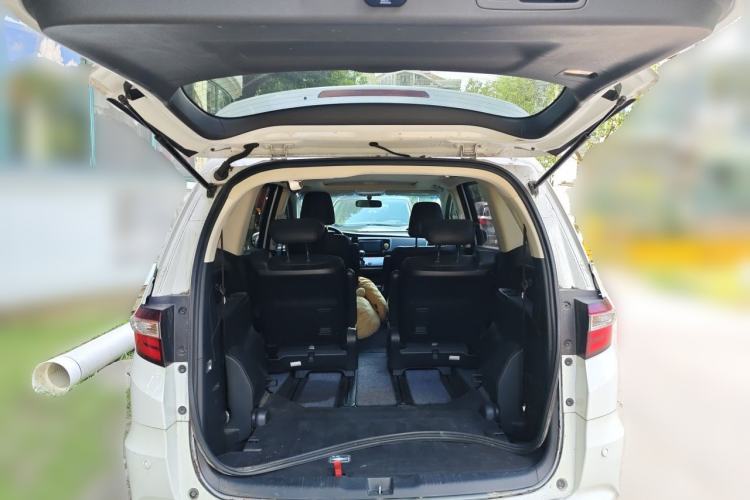 Used Honda Odyssey 2015 Updated Version 2.4L Smart Edition Trunk