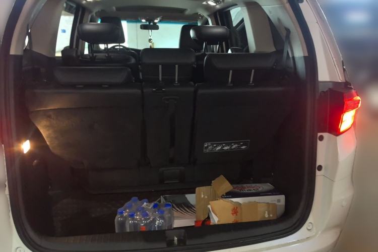 Used Honda Odyssey 2015 Updated Version 2.4L Smart Edition Trunk