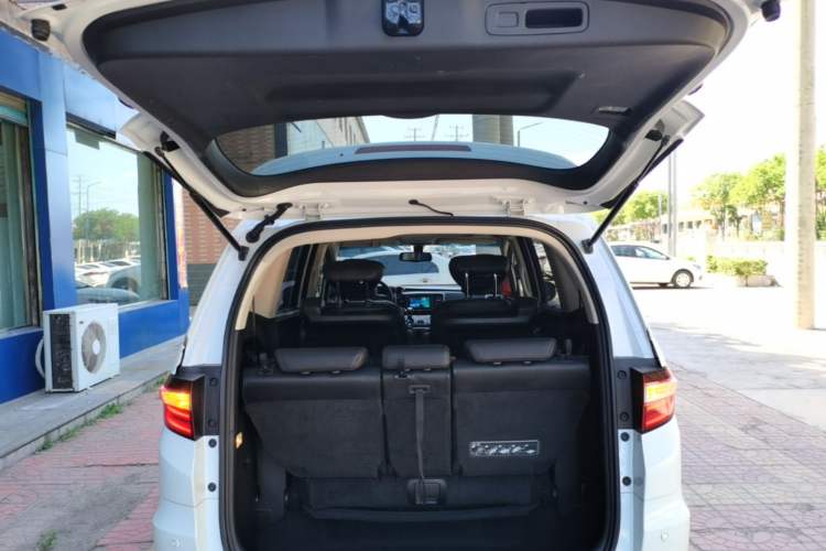 Used Honda Odyssey 2015 Revised Version 2.4L Supreme Edition Trunk