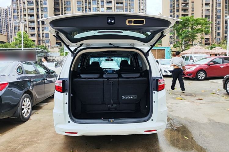 Used Honda Odyssey 2015 2.4L Supreme Edition Trunk