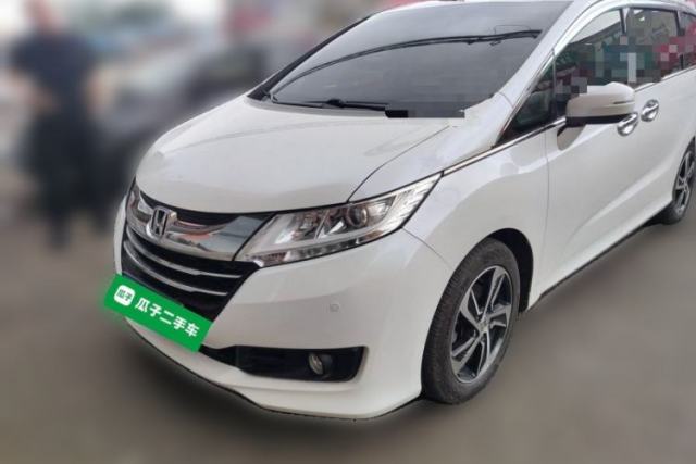Used Honda Odyssey 2015 Revised 2.4L Luxury Edition